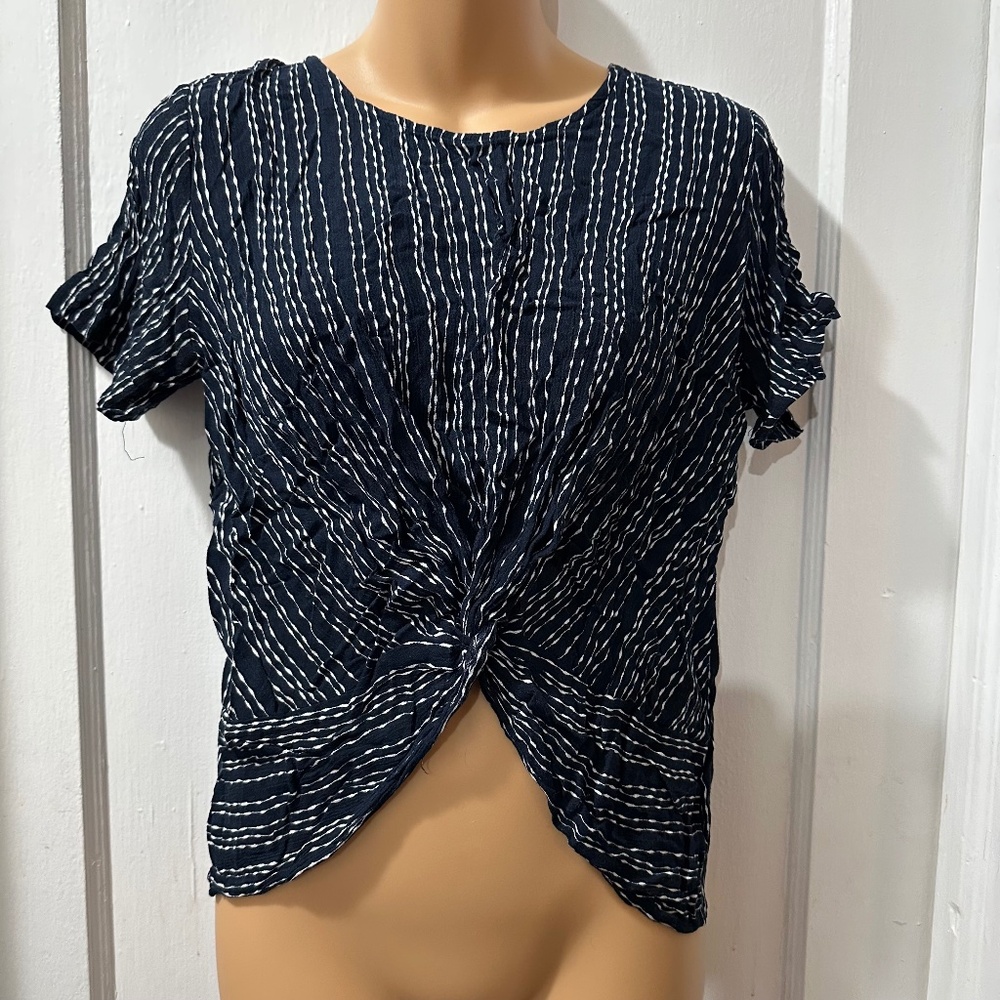 Potters Pot Blue Patterned Twist Detail Short‎ Sleeve Top in S